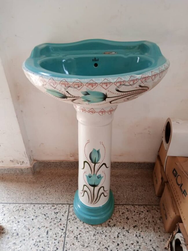Sanitary Ceramic Wash Basin with Pedestal