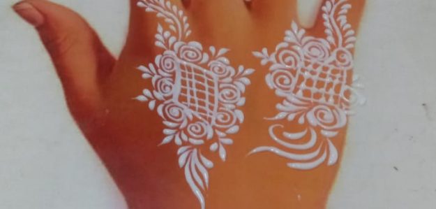 Shikuri Hinna and make up
