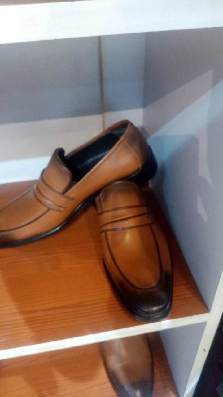 Men's shoes - Image 3